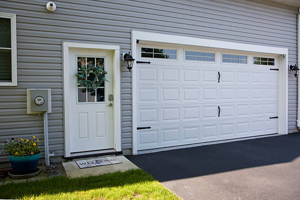 24/7 Emergency Garage Door Panel Replacement experts in Dodge City, KS
